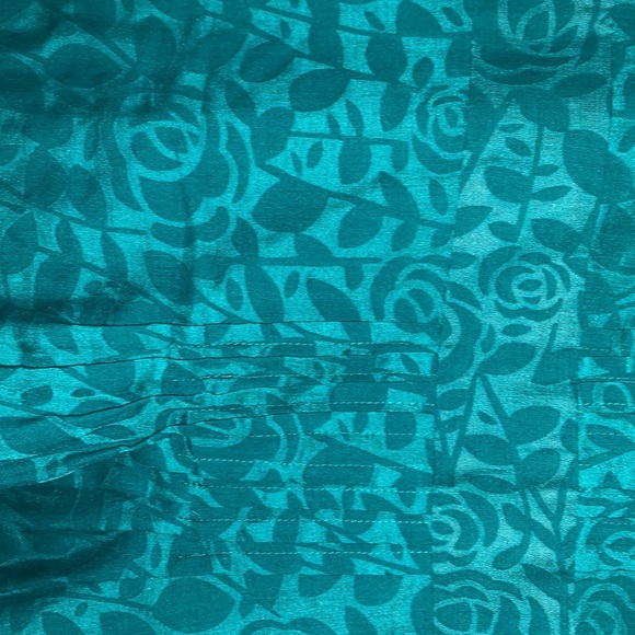 Loft Dress - Picture 3 of 3